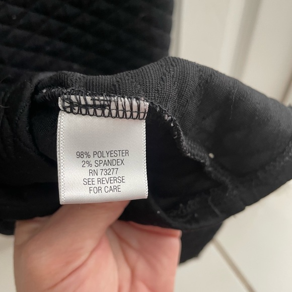 APT.9 Sleeveless dressy vest. Medium, Black. - Picture 5 of 5